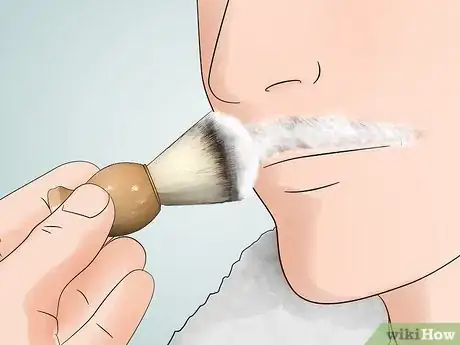 Immagine titolata Shave a Mustache Step 16