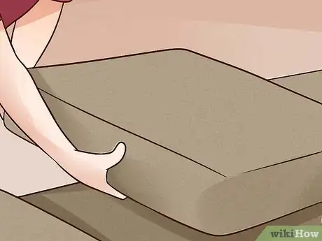 Immagine titolata Clean and Maintain a Suede Couch Step 16