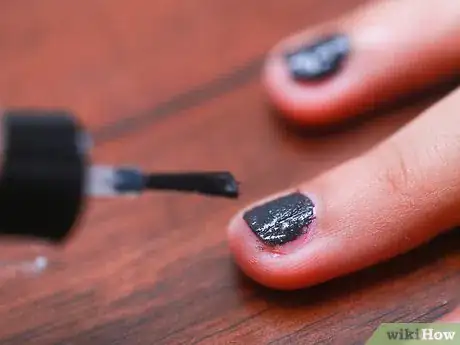 Immagine titolata Make Matte Nail Polish Step 13