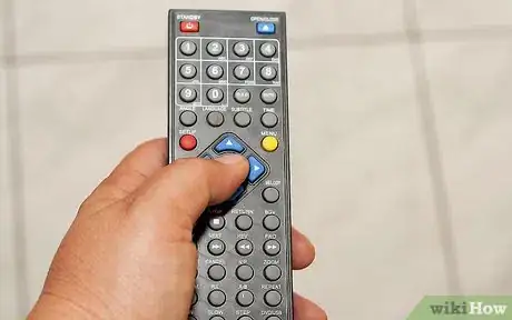 Immagine titolata Check if a Remote Control is Transmitting an Infrared Signal Step 5