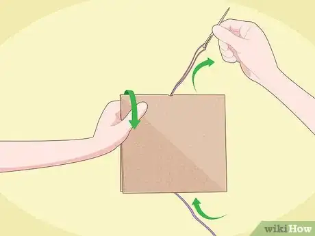 Immagine titolata Make Cat Toys out of Common Household Items Step 2
