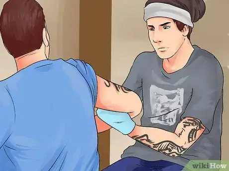 Immagine titolata Tell if a Tattoo Is Infected Step 5