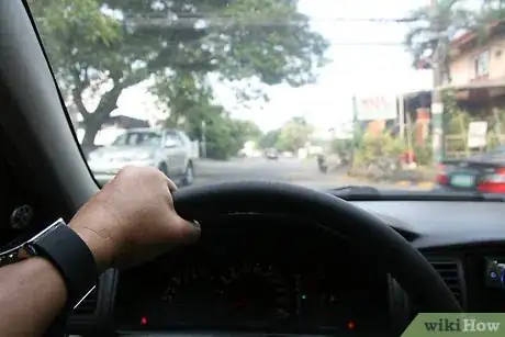 Immagine titolata Stop a Car with No Brakes Step 7
