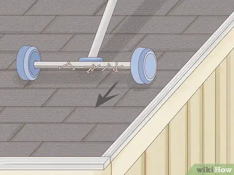 Immagine titolata Reroof Your House Step 21