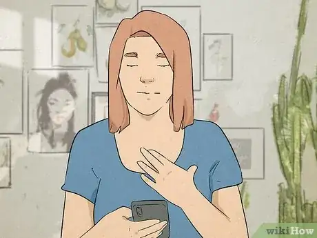 Immagine titolata Talk to a Guy over the Phone Step 1