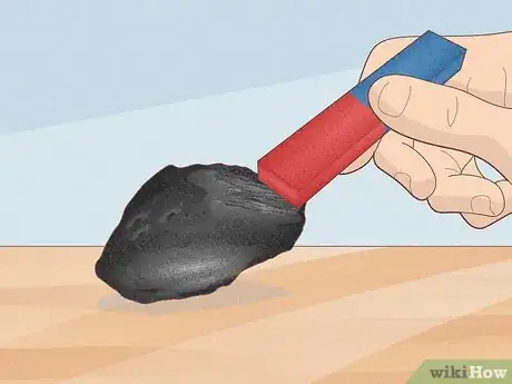 Immagine titolata Tell if the Rock You Found Might Be a Meteorite Step 8