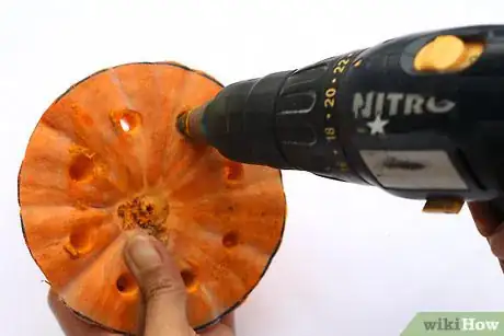 Immagine titolata Carve a Disco Ball Pumpkin Step 5Bullet2