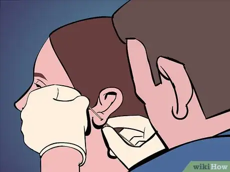 Immagine titolata Stretch an Ear Lobe Piercing Step 1