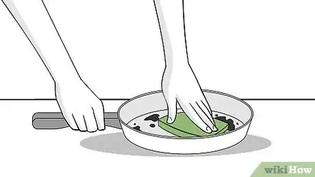 Immagine titolata Clean Stainless Steel Cookware Step 1
