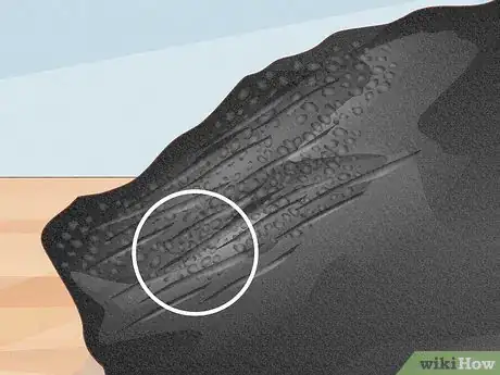 Immagine titolata Tell if the Rock You Found Might Be a Meteorite Step 4