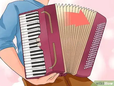 Immagine titolata Play the Accordion Step 19