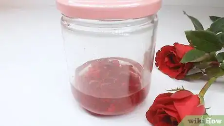 Immagine titolata Make Rose Oil Step 8