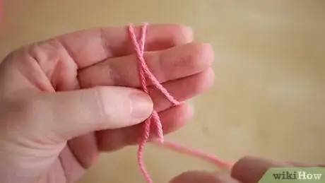 Immagine titolata Crochet a Magic Ring Step 1