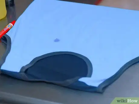Immagine titolata Remove Ink Stains from Polyester Step 3
