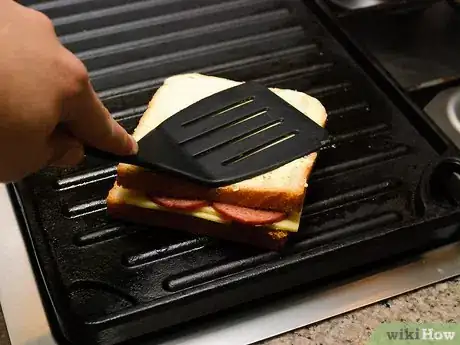 Immagine titolata Use a Griddle Step 9