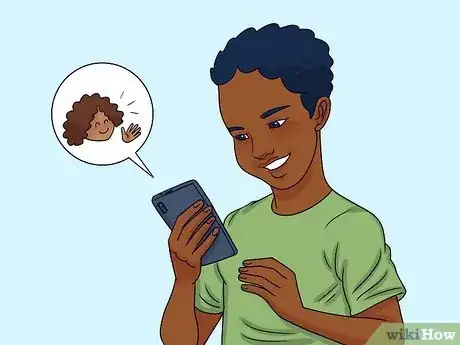 Immagine titolata Tell if a Girl in Your Class Likes You (High School) Step 10