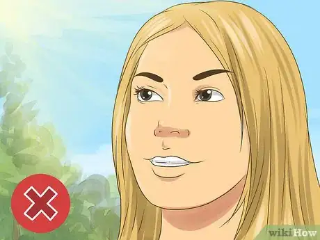 Immagine titolata Lowlight Hair Yourself Step 17