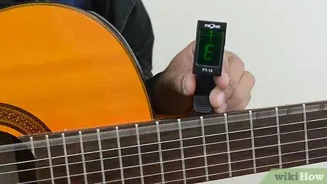 Immagine titolata Tune an Acoustic Guitar Step 7
