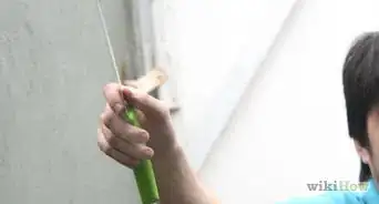 Lanciare un Coltello Senza Farlo Roteare