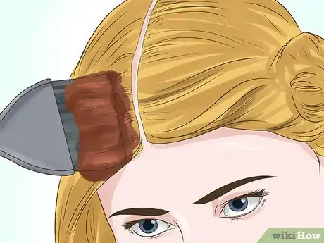 Immagine titolata Lowlight Hair Yourself Step 13