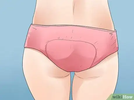 Immagine titolata Prevent Pads from Leaking While on Your Period Step 5