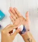 Togliere la Vernice Spray dalle Mani
