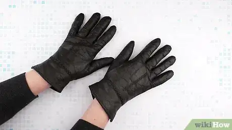 Immagine titolata Clean Leather Gloves Step 12
