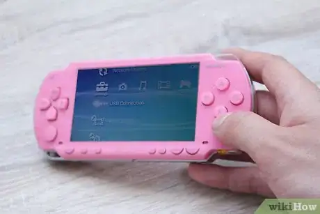 Immagine titolata Charge Your PSP Step 8