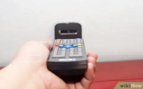 Immagine titolata Check if a Remote Control is Transmitting an Infrared Signal Step 4