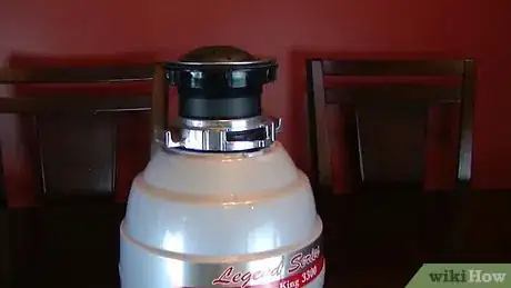Immagine titolata Remove a Garbage Disposal Step 17