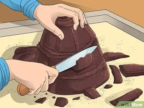 Immagine titolata Make a Volcano Cake Step 12
