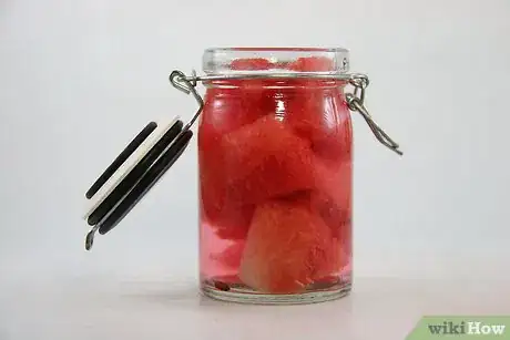 Immagine titolata Infuse Vodka With Watermelon Step 12