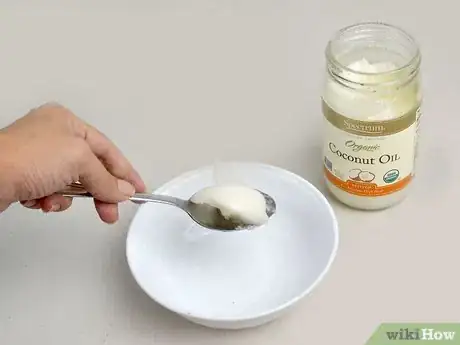 Immagine titolata Use Coconut Oil on Your Hair and Skin Step 3