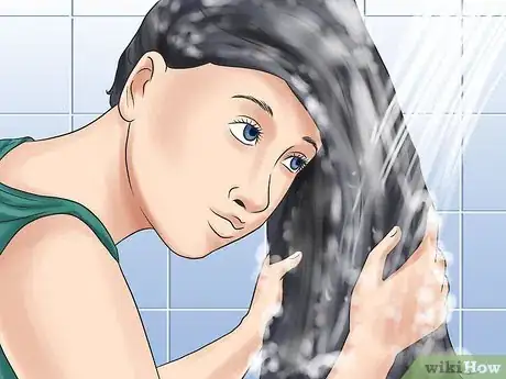 Immagine titolata Dye Your Hair Brown After It Has Been Dyed Black Step 9