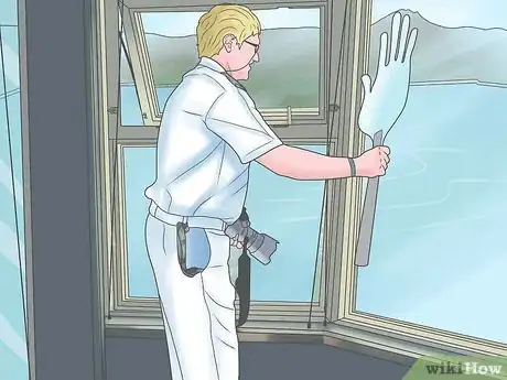 Immagine titolata Become a Cruise Ship Captain Step 3