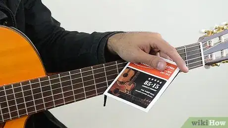 Immagine titolata Tune an Acoustic Guitar Step 9