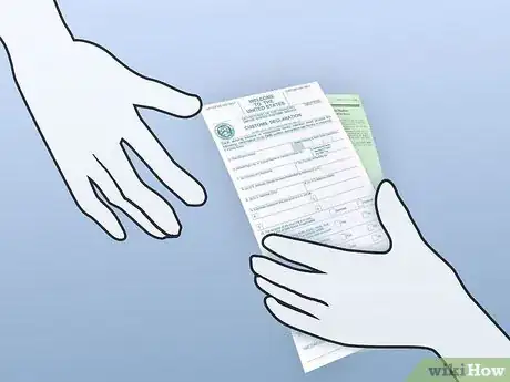 Immagine titolata Go Through U.S. Customs Step 4