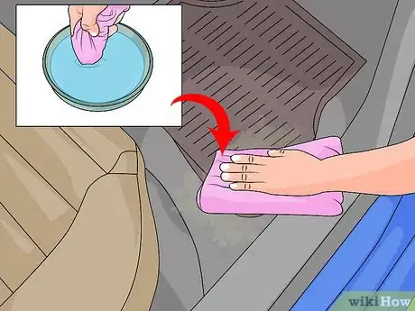 Immagine titolata Remove Vomit From a Car Interior Step 13