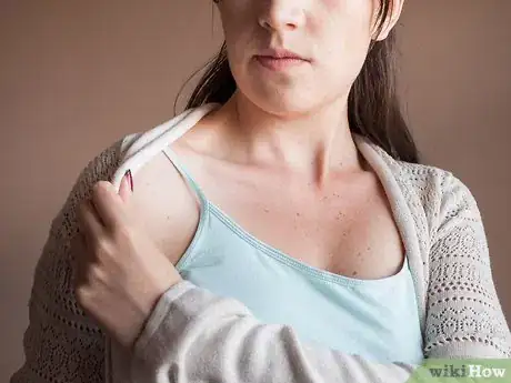 Immagine titolata Avoid Looking Inappropriate for the Office (for Women) Step 2
