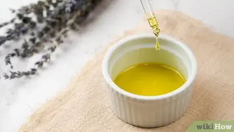 Immagine titolata Use Olive Oil on Your Face Step 8