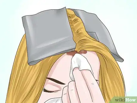 Immagine titolata Lowlight Hair Yourself Step 15