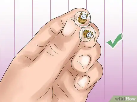 Immagine titolata Decide Whether or Not to Get Your Ears Pierced Step 10
