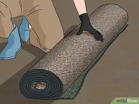 Immagine titolata Remove Old Carpeting Step 12