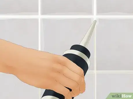 Immagine titolata Whiten Grout Step 17