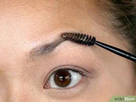 Immagine titolata Cover Your Eyebrows Step 5