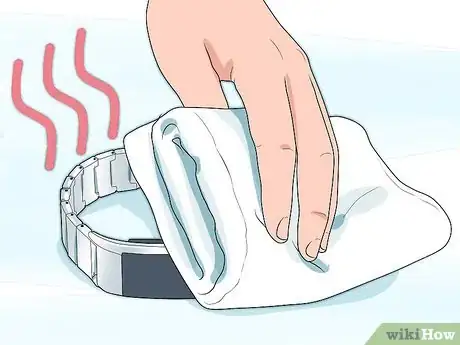 Immagine titolata Clean a Fitbit Band Step 15