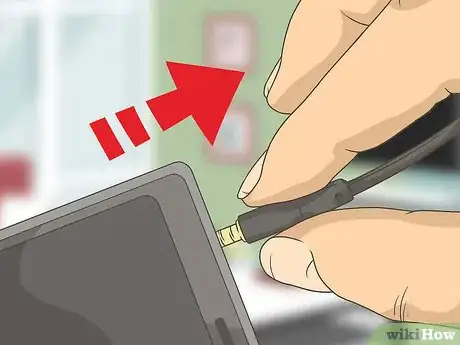 Immagine titolata Avoid Breaking Your Headphones Step 2