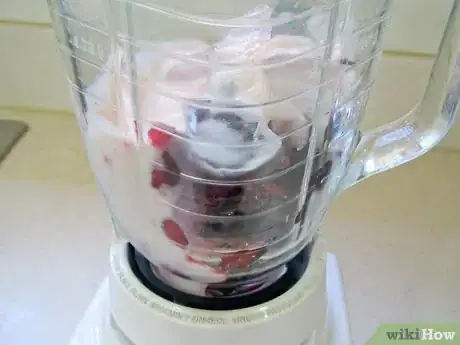 Immagine titolata Make Healthy Fruit Smoothies Step 2