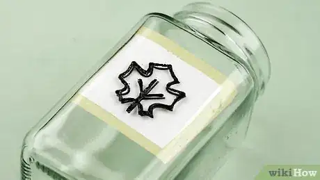 Immagine titolata Do Glass Painting from a Pattern Tracing Step 10