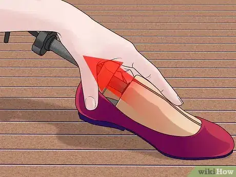 Immagine titolata Stretch Tight Ballet Flats Step 16